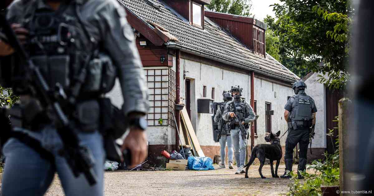 Politie arresteert 34 mensen van ‘internationaal gezelschap’ voor geweld in Overasselt