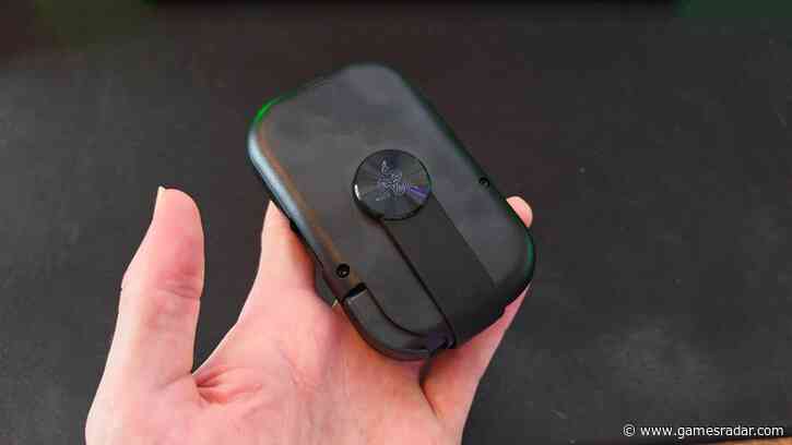 "It folds down to the size of a credit card" - Razer's mobile controllers were getting too bulky so it's launching a foldable one you can carry around in your pocket