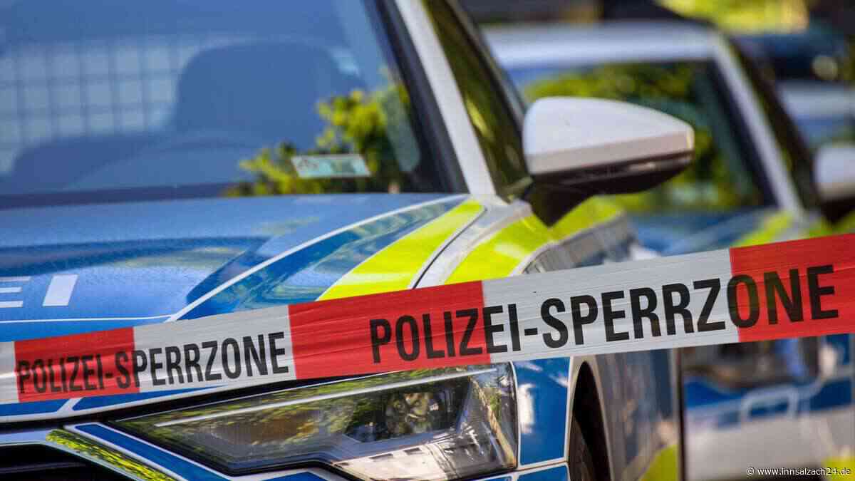 Schock in Oberbayern: Polizei findet Leichen in Mehrfamilienhaus – Verdächtiger ermittelt