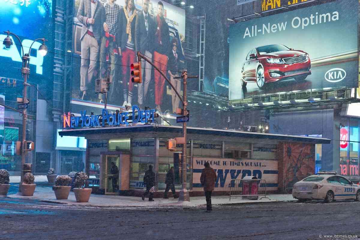 Bank of America VP Stabbed to Death in Times Square as Attacker Tells Cops 'I Will Kill You' Before Being Shot