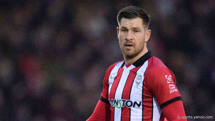 Doncaster sign Lincoln striker Collins on loan