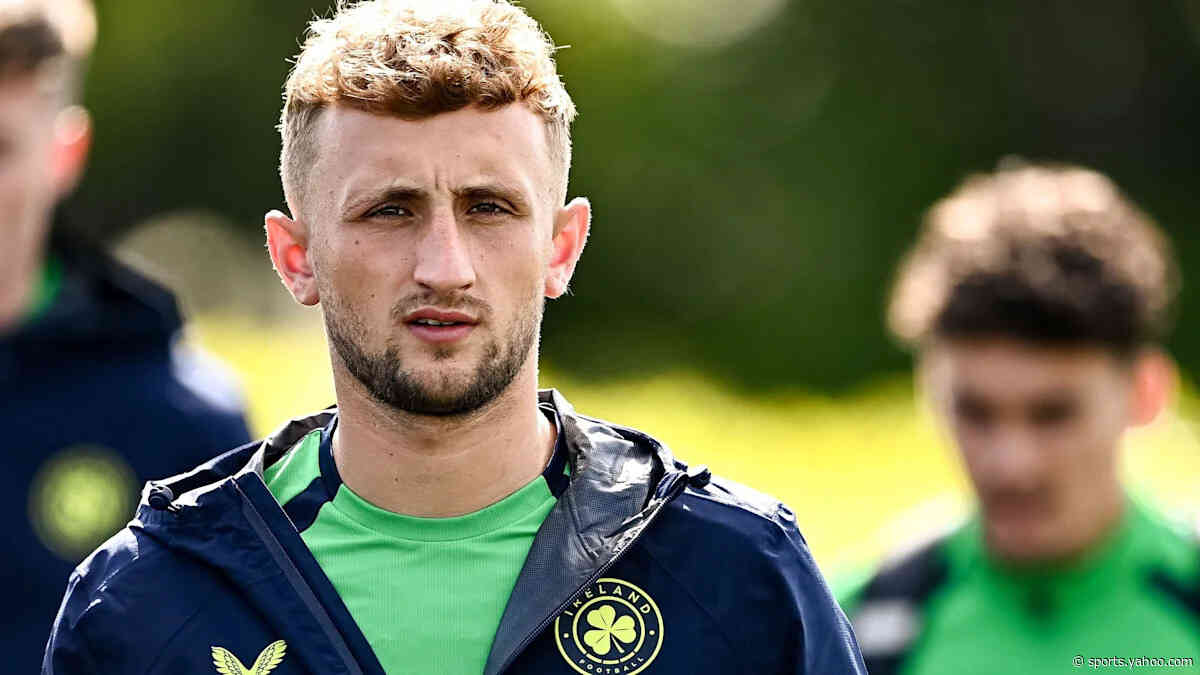 Cambridge sign Sheff Utd defender Curtis on loan