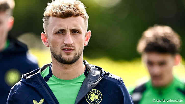 Cambridge sign Sheff Utd defender Curtis on loan