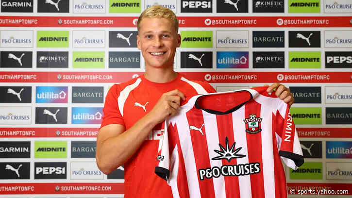 Saints sign Abbott on loan as Sugawara joins Cagliari