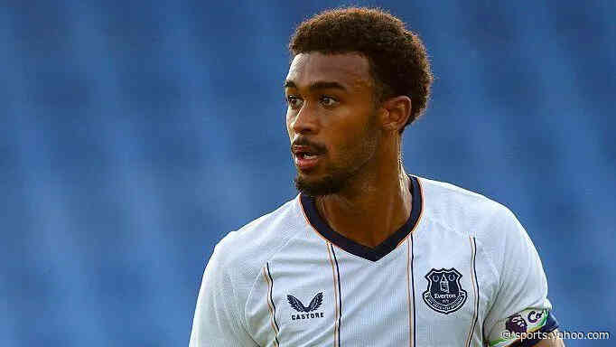 MK Dons bring in Fullah and Campbell