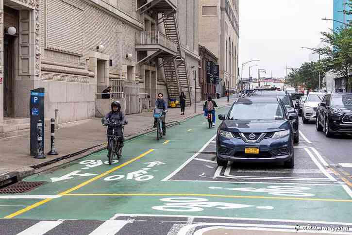 Goodbye to ‘Crashland’: Mamdani admin fills in block of Brooklyn’s Ashland Place bike lane left empty by previous admin