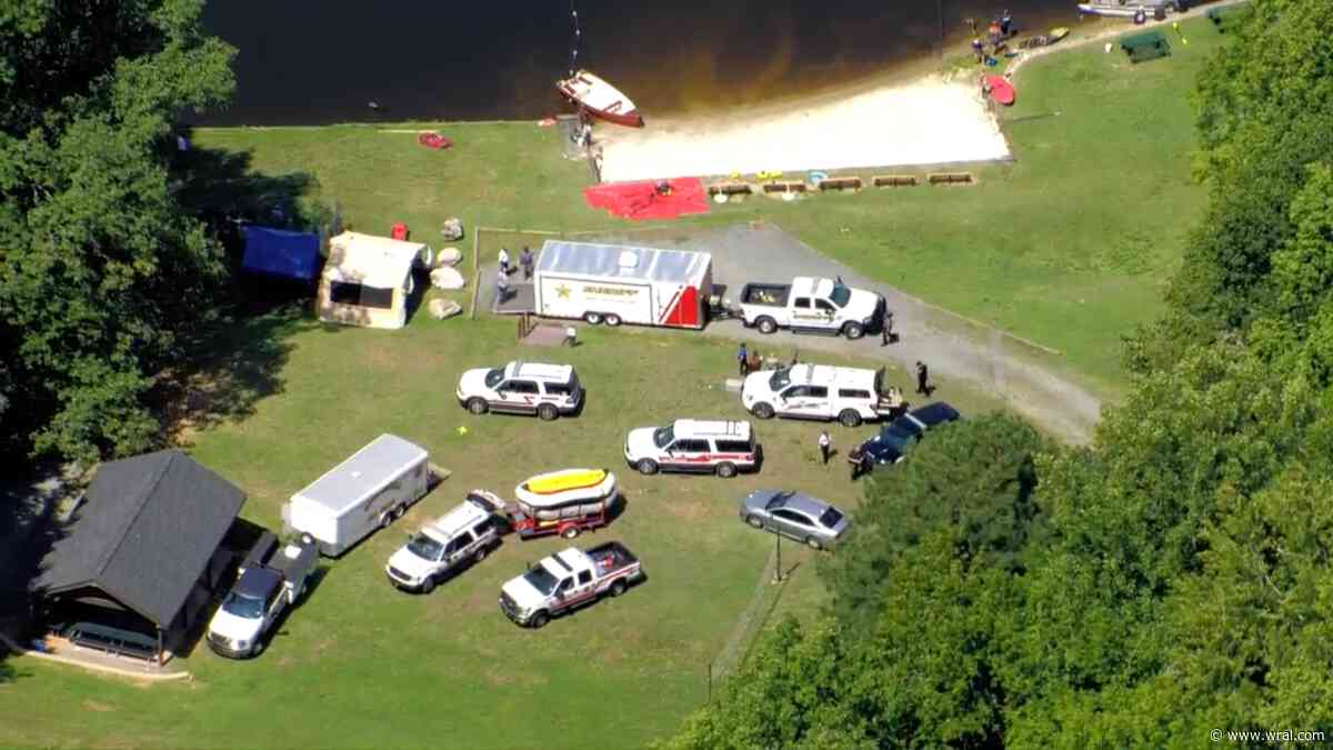 Body pulled from lake in Chapel Hill
