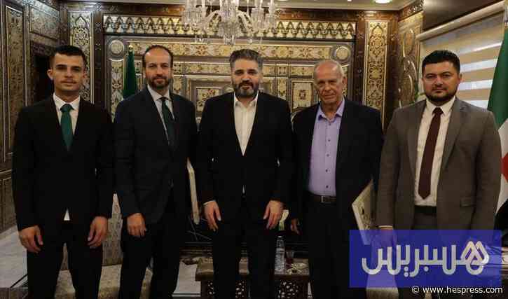 بعد نصف قرن من الاغتراب .. علي الأحمد يعود إلى سوريا بقلب مغربي