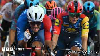 Tronchon edges thrilling sprint to win Vuelta stage 10