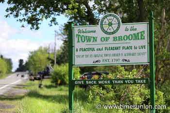 Middleburgh motorcyclist dies after hitting deer