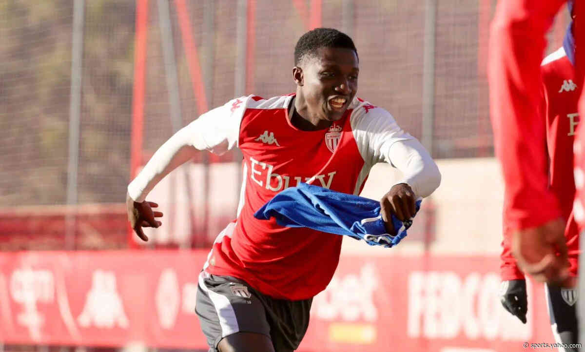 Lamine Camara undergoing a medical ahead of Chelsea move