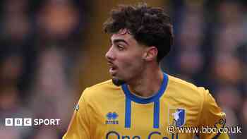 Stags re-sign Tottenham midfielder Abbott on loan