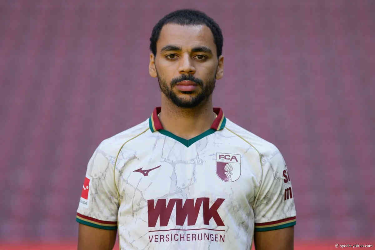 Sunderland submit offer to FC Augsburg to sign Alexis Claude-Maurice