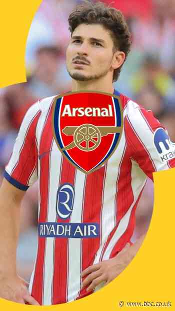 Why didn't Arsenal sign a striker this summer?