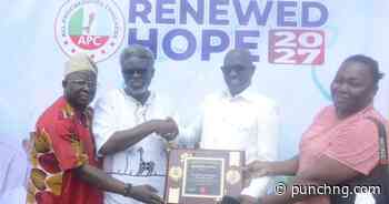 UI honours Olaosebikan for supporting sports academy