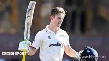Essex batter Allison signs new two-year deal