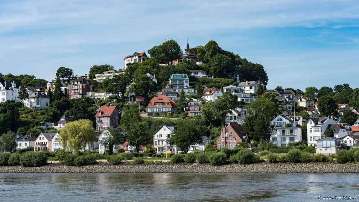 Auf dem Süllberg in Blankenese: Die Beste stellt ihr Buch aus der Kneipe vor