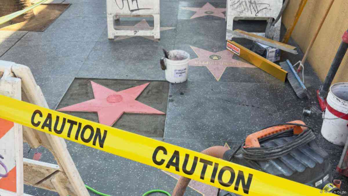 Handwerker starten Reparatur: Unbekannte demolieren Dolly Partons Stern auf dem "Walk of Fame"