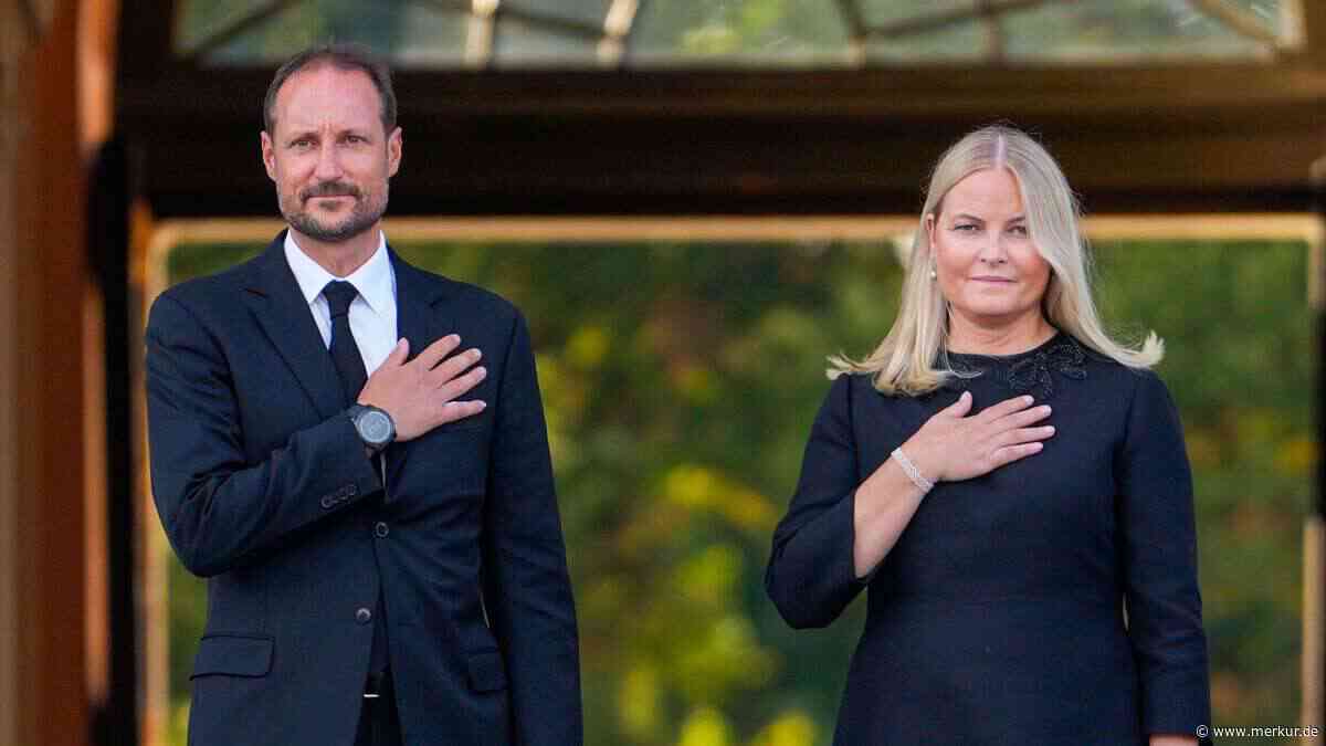 Er bringt sie selbst in die Klinik: Sorge um Mette-Marit überschattet König Haakons Vereidigung