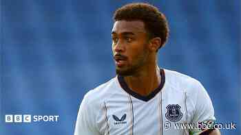 MK Dons bring in Fullah and Campbell