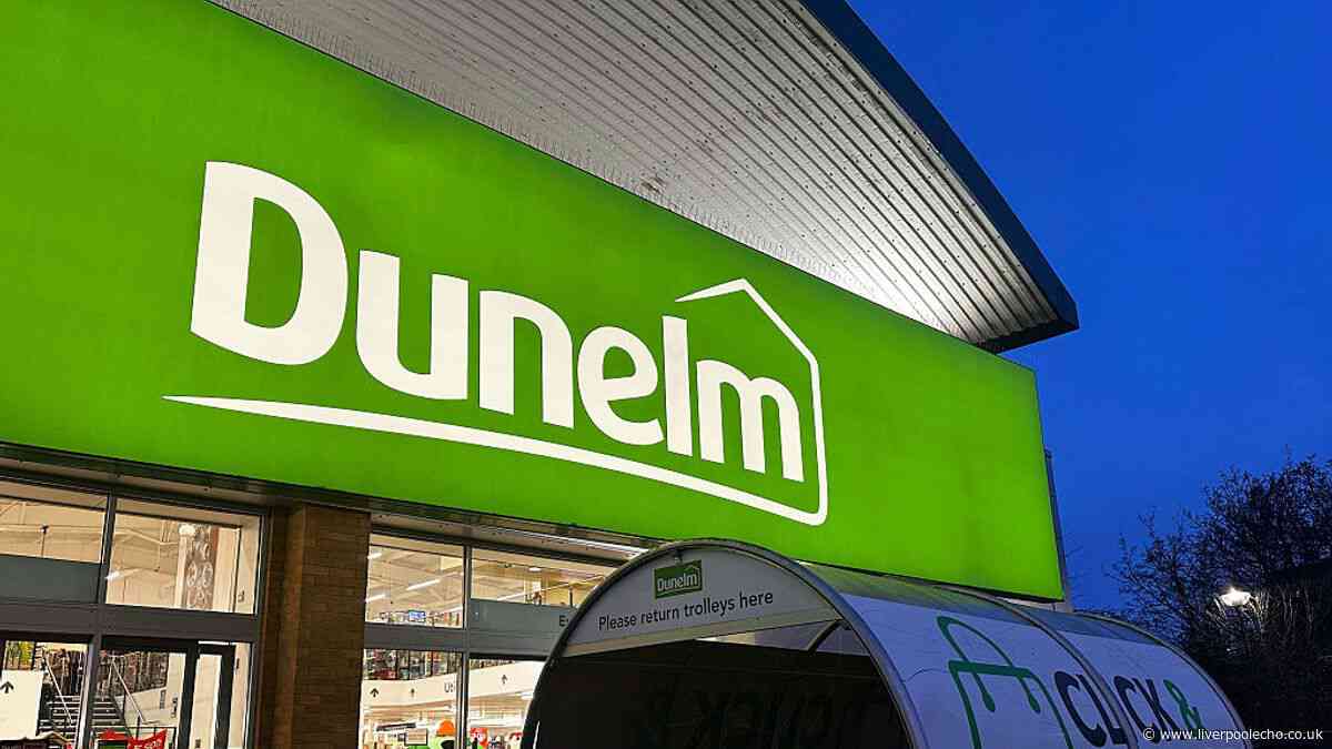 Dunelm's non-slip runner 'refreshes the hallway' in five colours
