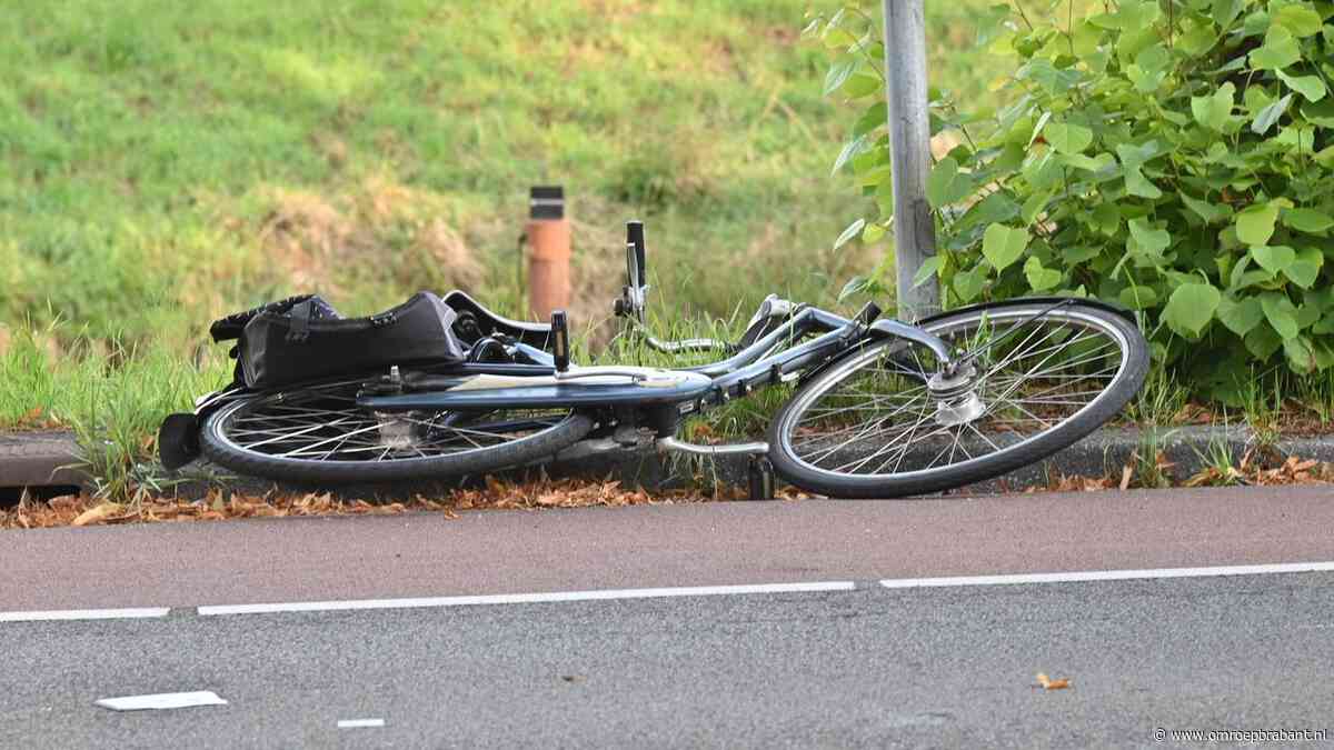 Fietser zwaargewond na botsing in Breda, traumahelikopter ingezet