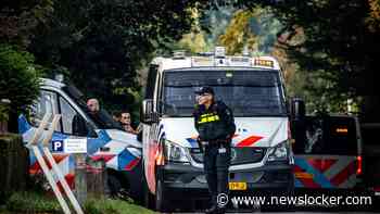 LIVE | Zwaarbewapende agenten bewaken woning Ewijkseweg