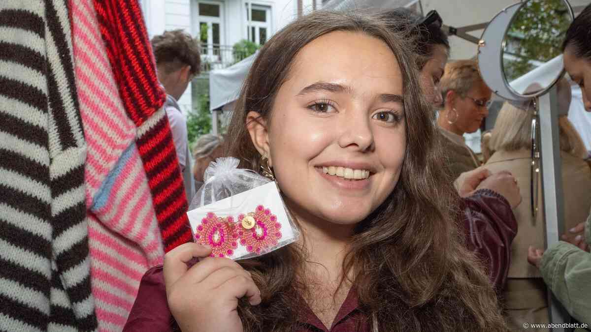 Neuer Trend vom Isemarkt: Glitzer-Schmuck lockt junge Frauen sogar aus Wien an