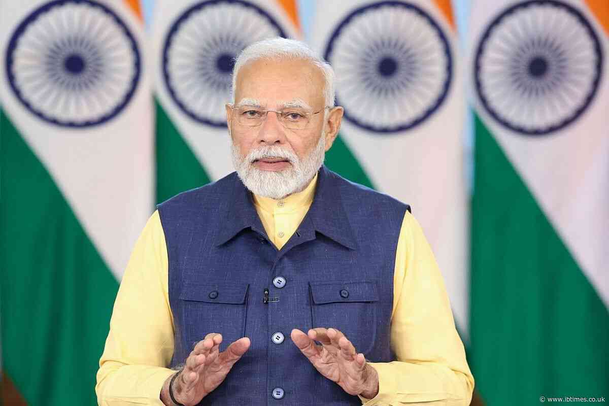 Putin Looks at Floor and Taps His Feet as Modi Tells Him to End 'Endless War' in Ukraine
