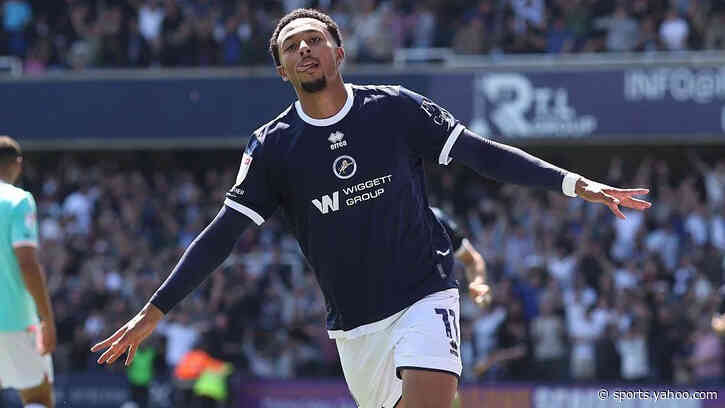 Brighton sign winger Azeez from Millwall