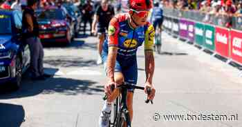 LIVE Vuelta | Mads Pedersen gaat niet meer van start: ‘Hij vocht de afgelopen dagen tegen ziekte’