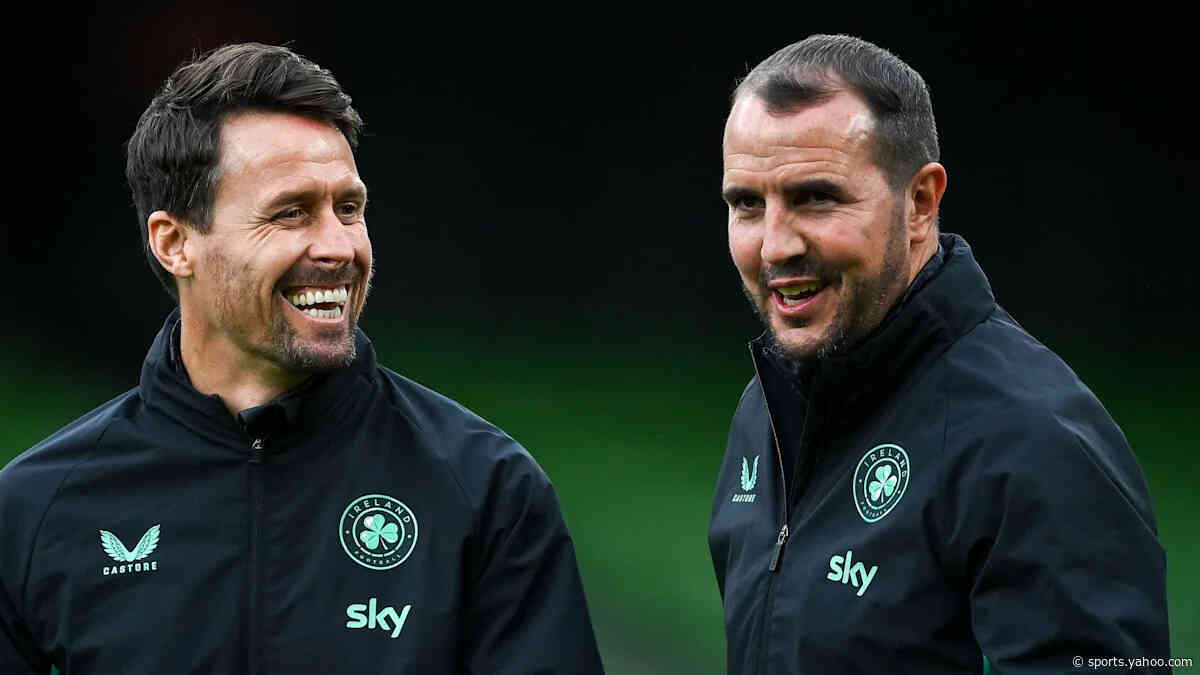 Republic of Ireland coaches extend contracts