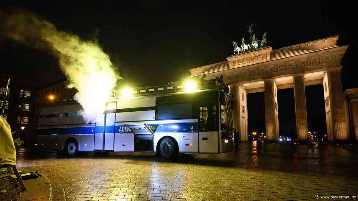 Streit um Protestbus - Verkehrsrecht gegen Grundrechte?
