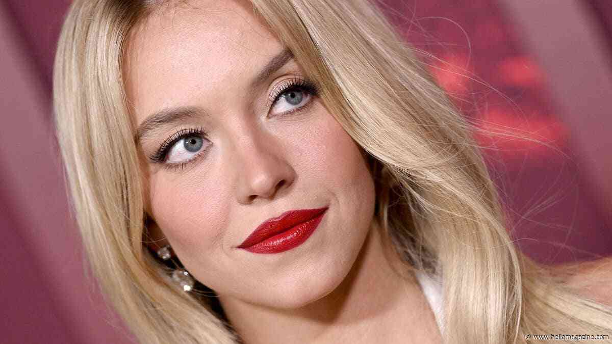 Topless Sydney Sweeney is a Hollywood bombshell in most revealing photo yet