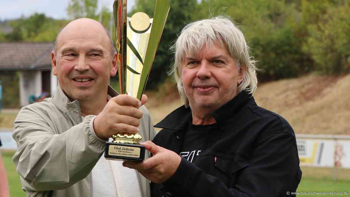 „Genau der Richtige“: DFB-Vizepräsident ehrt Südharz-Legende Olaf Jödicke