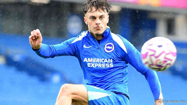Fleetwood sign Brighton midfielder Robertson