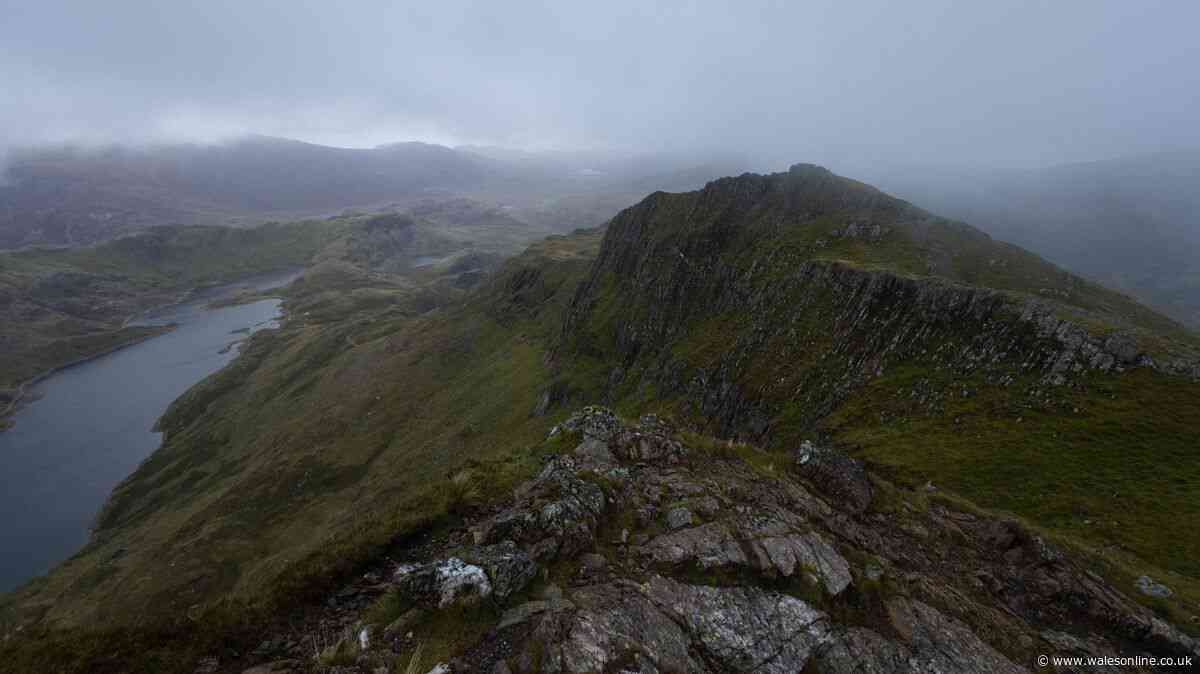 Woman from Birmingham dies after collapsing during Yr Wyddfa hike