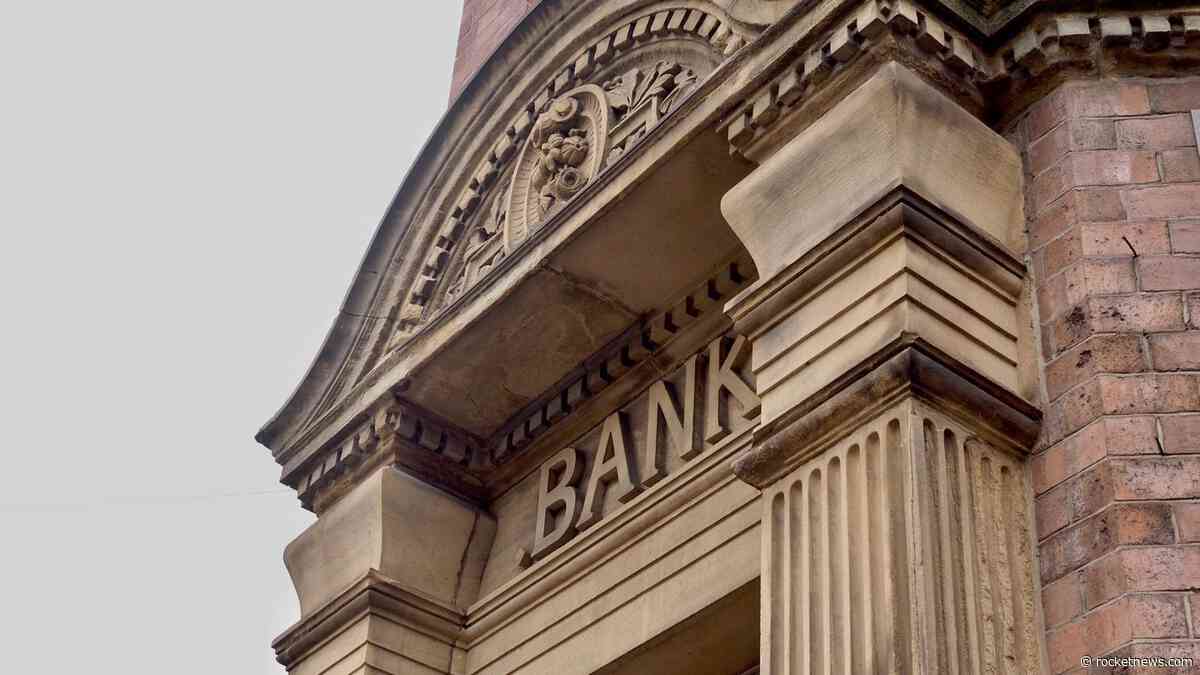 Berkshire Hathaway Just Sold 3 Bank Stocks. Here’s Why Investors Should Take Notice