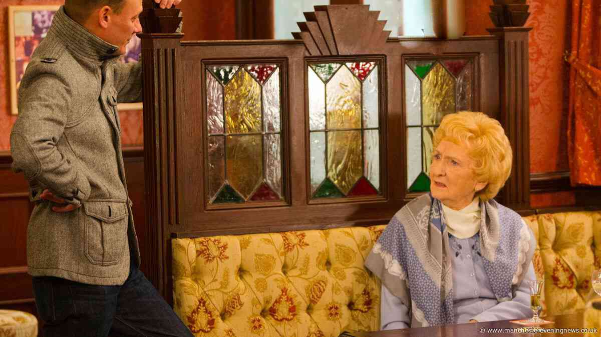 Coronation Street legend's son offers rare update after last ITV soap appearance 7 years ago