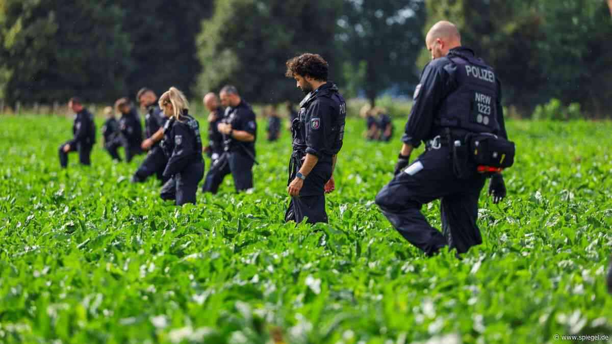 Bergheim in NRW: Ermittler finden sechs Abschussvorrichtungen auf Feld