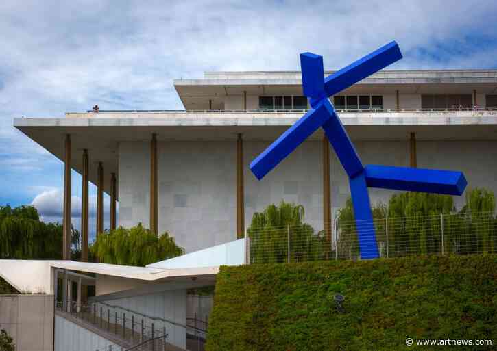 Kennedy Center to Remove ‘Blue’ Landmark Sculpture, Bonhams Bumps Buyer’s Premium, and More: Morning Links for September 2, 2026