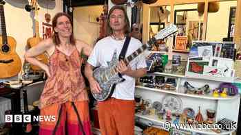Bespoke guitar to be raffled for Rothbury funds