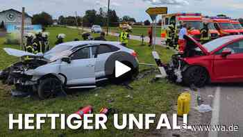 Heftiger Unfall in Erding: Pkws krachen frontal ineinander, Kleinkind schwerverletzt