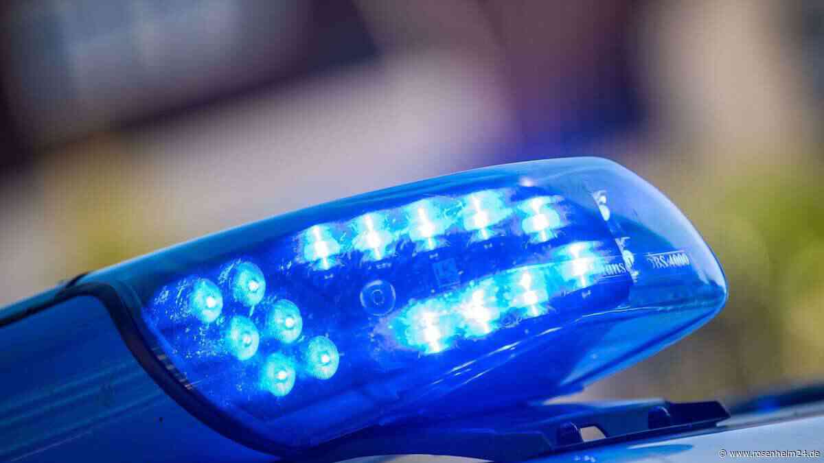 Rennradfahrer beim Abbiegen in Bernau übersehen – Mann verletzt ins Krankenhaus gebracht