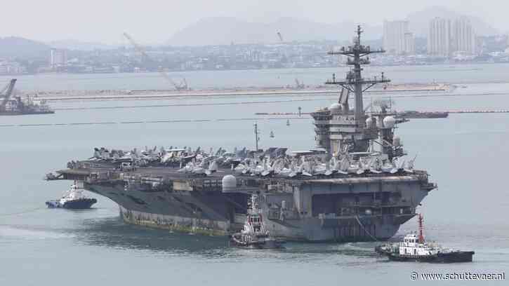 Bemanning vliegdekschip Abraham Lincoln zet na bijna 300 dagen voet aan wal in Thailand