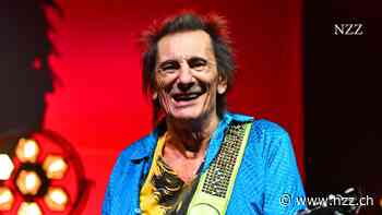 Ron Wood als Bandleader bei seinem Konzert in Zürich
