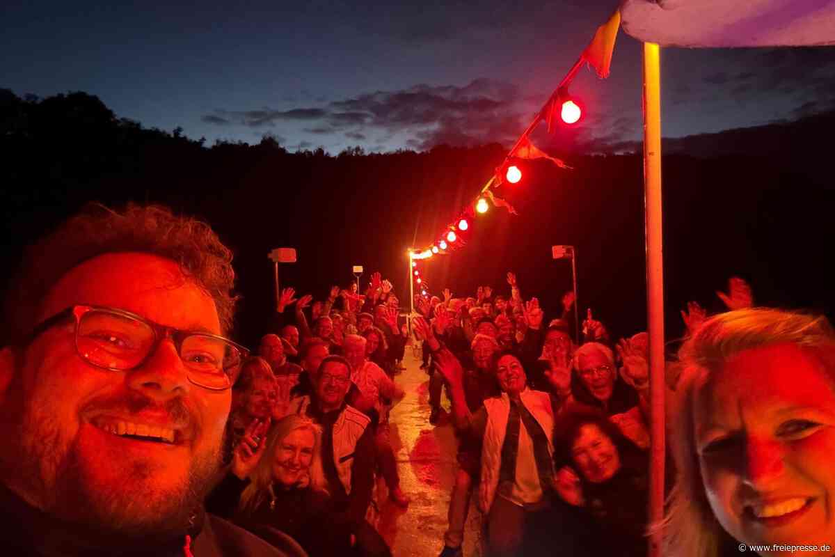 Mit Kira und Stefan in den Sonnenuntergang: Wenn das Fahrgastschiff „Pöhl“ zum Party-Boot wird