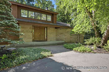 House of the Week: One-of-a-kind contemporary in Niskayuna