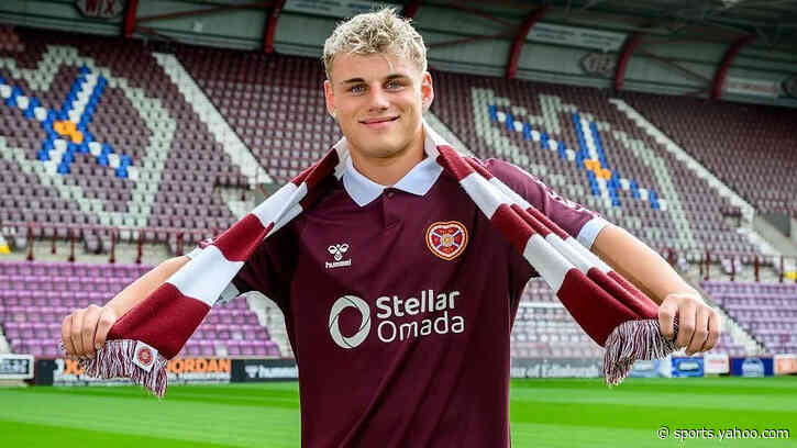 Hearts sign teenage winger Benjaminsen