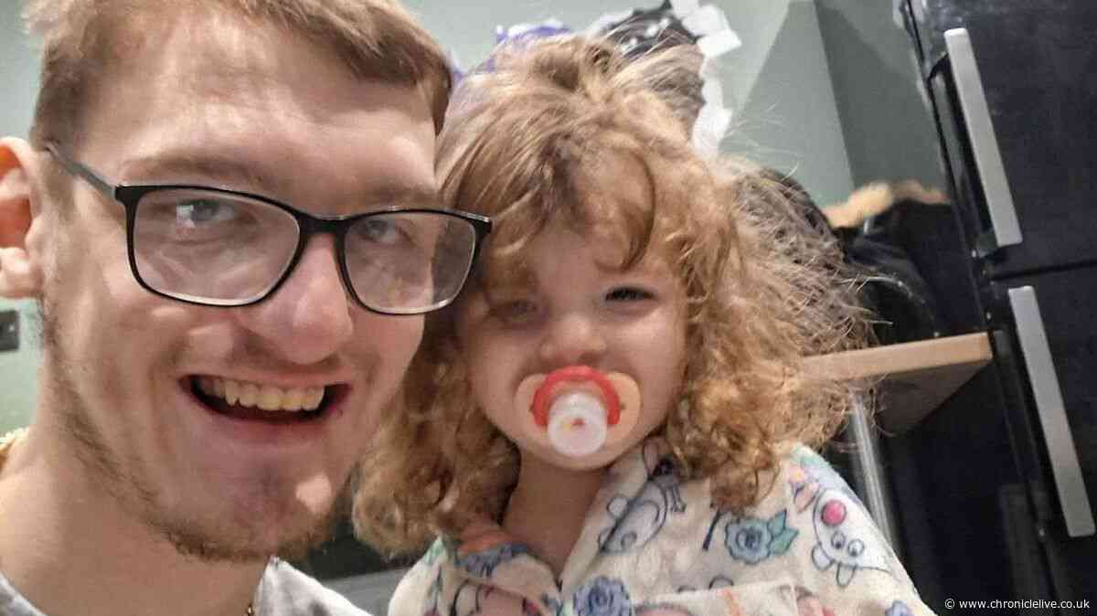 Tyneside dad of murdered toddler criticises failures to save his 'little angel'